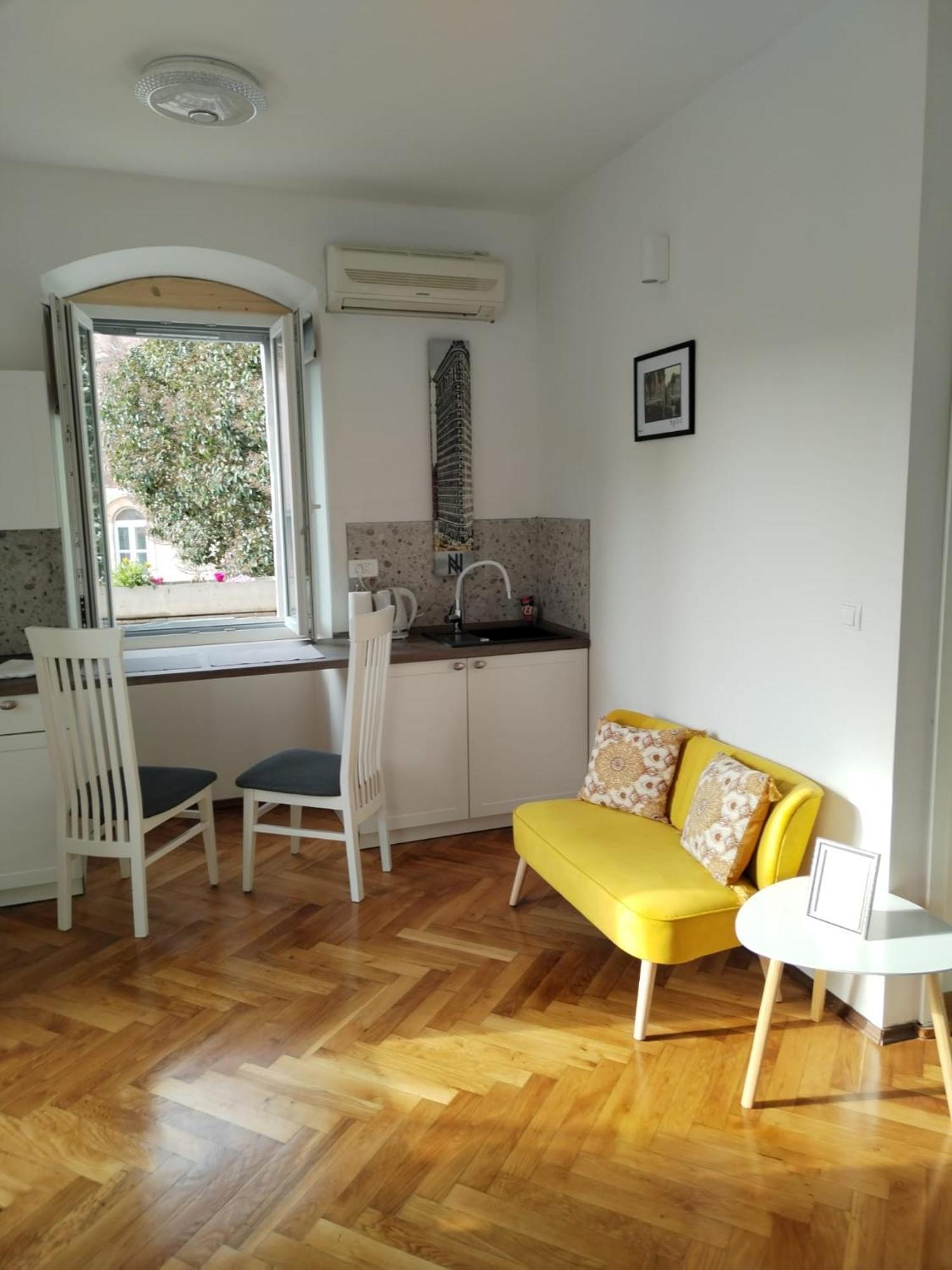 Sunny Terrace Apartment Split Exterior photo