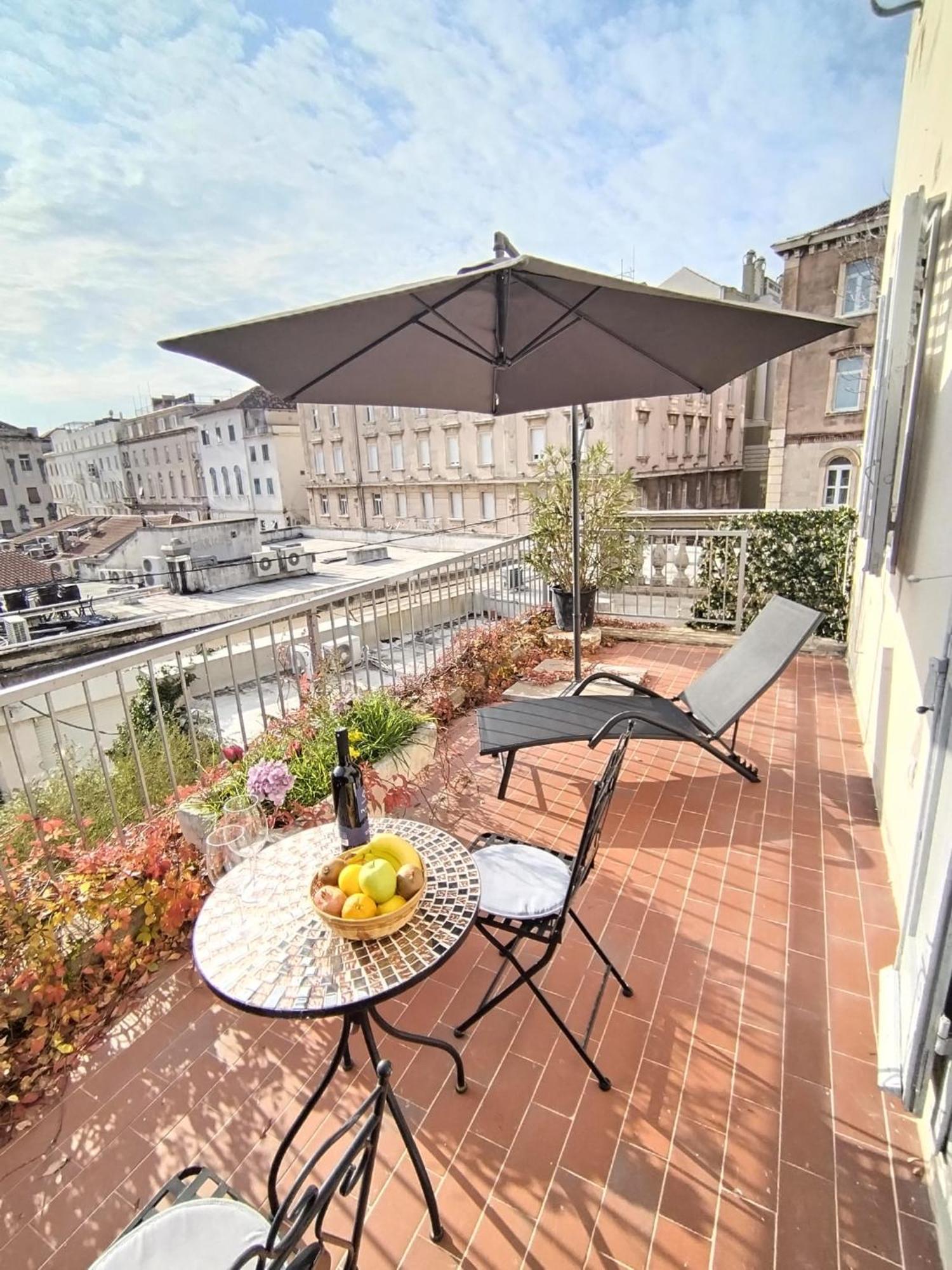 Sunny Terrace Apartment Split Exterior photo
